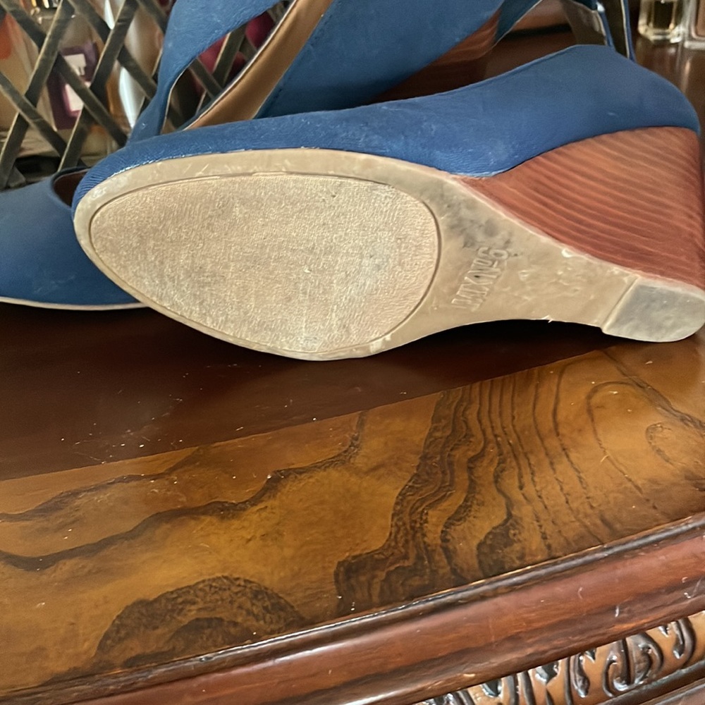 Wedges - Picture 2 of 3